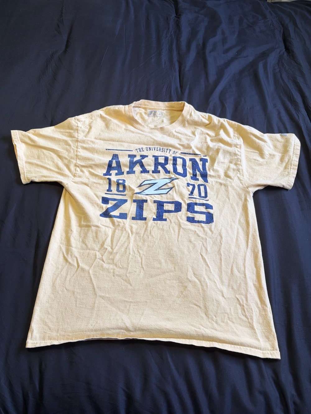 University of Akron Zips yellow T-shirt with blue text. Size: L.